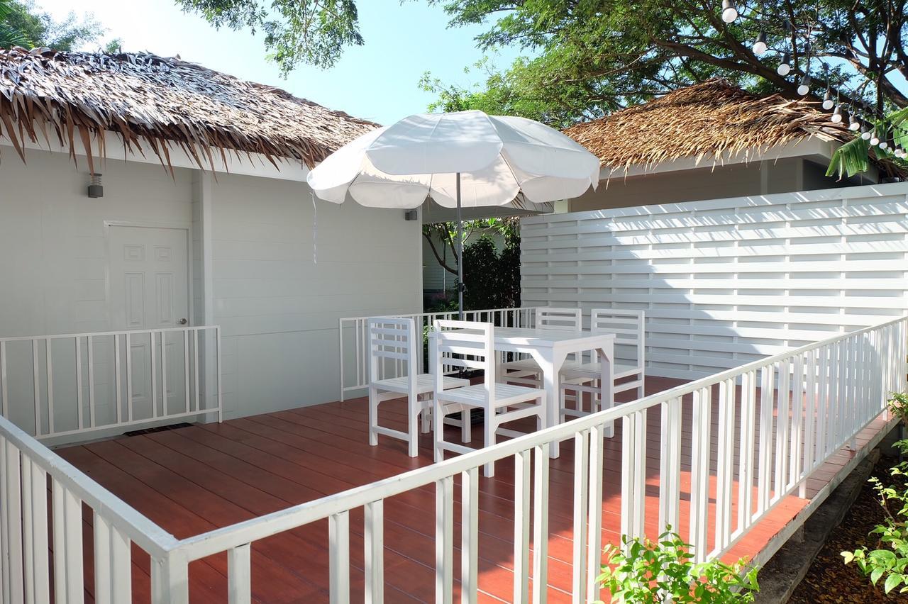 Aquna Huahin Resort Exterior photo